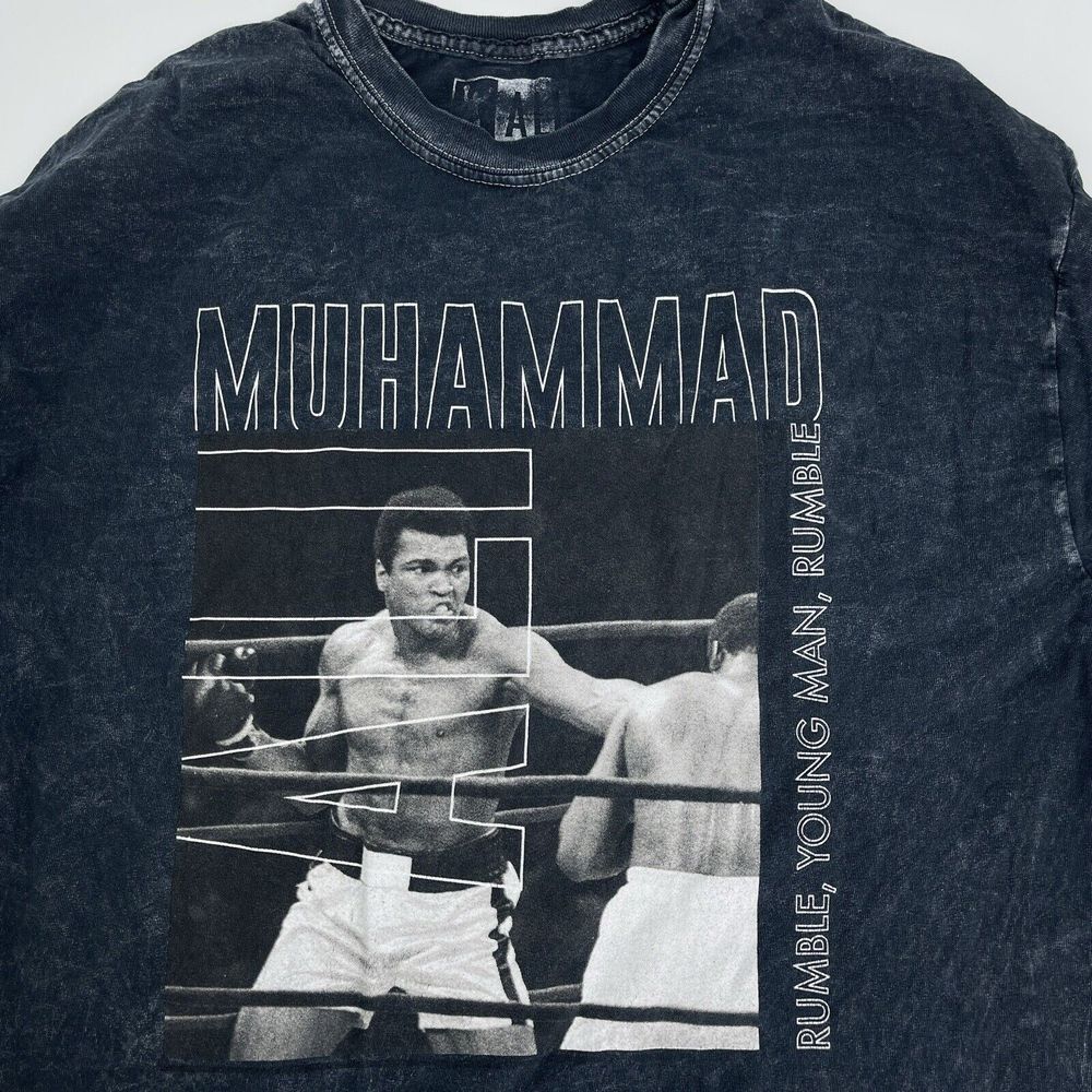 Medium ALI Henley Shirt Muhammad Rumble Young Man Gray‎ Great Condition